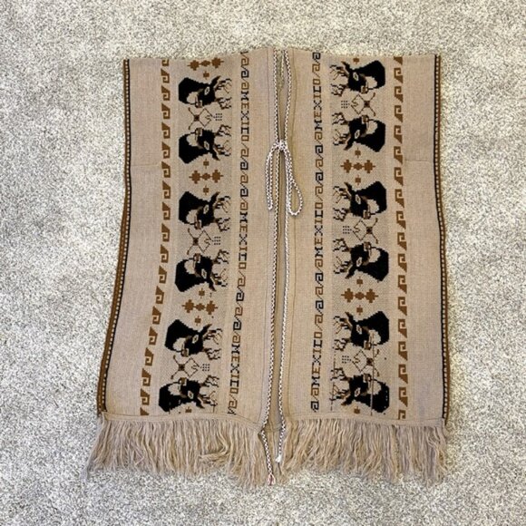 Vintage Bohemian Mexican knit blanket poncho with deer/buck design. One size - Picture 5 of 6